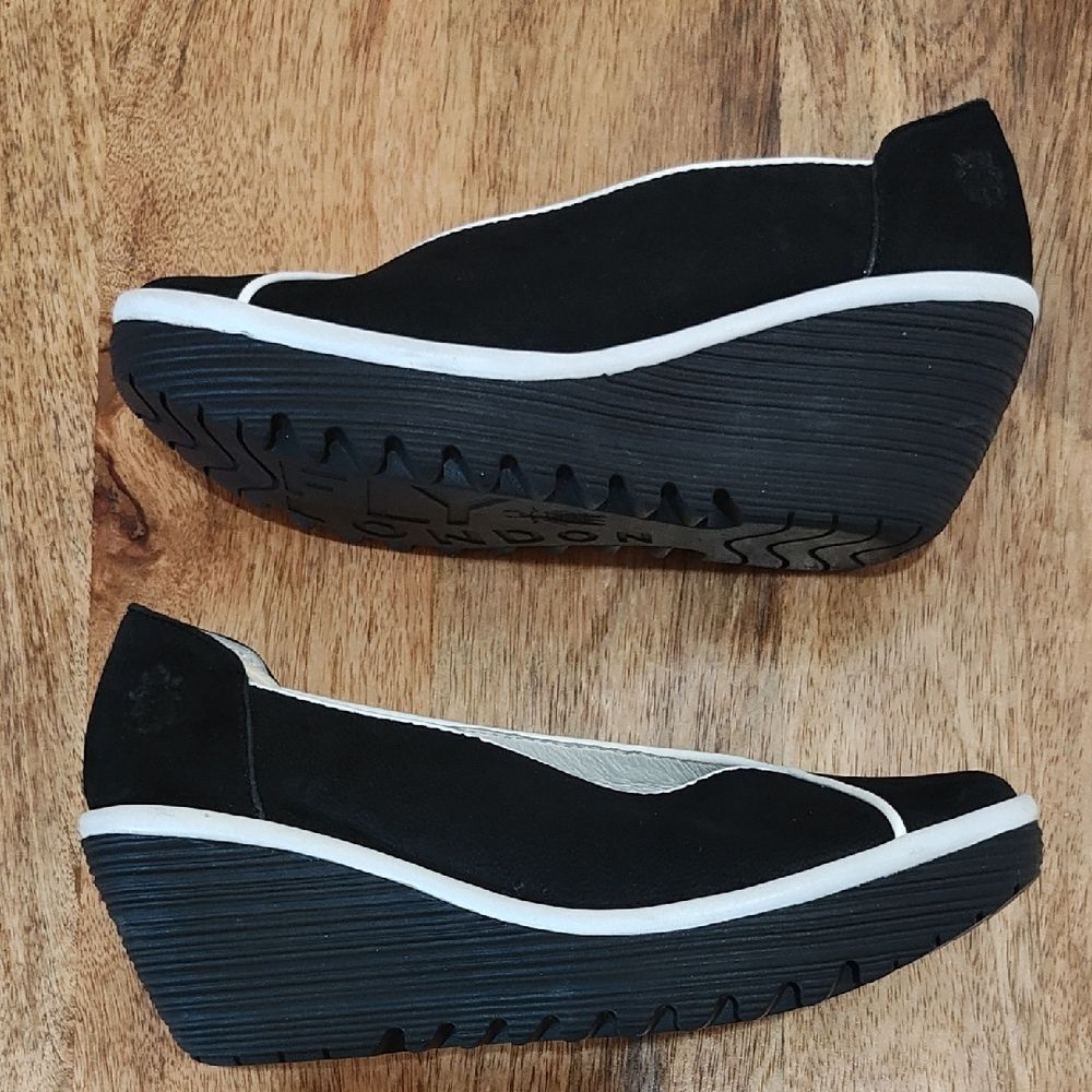 Fly London Black and White Women's Wedges - Picture 4 of 8
